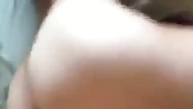 Таджичка трясет попкой и трахается